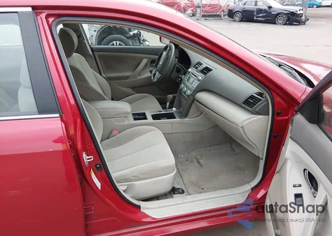 2007 Toyota Camry Le V6 z USA, uszkodzony, nr VIN 4T1BK46K47U005722